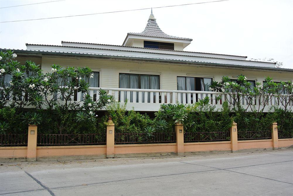 Hotel Oyo 884 Baan Sang Chan Cha-am Exterior foto